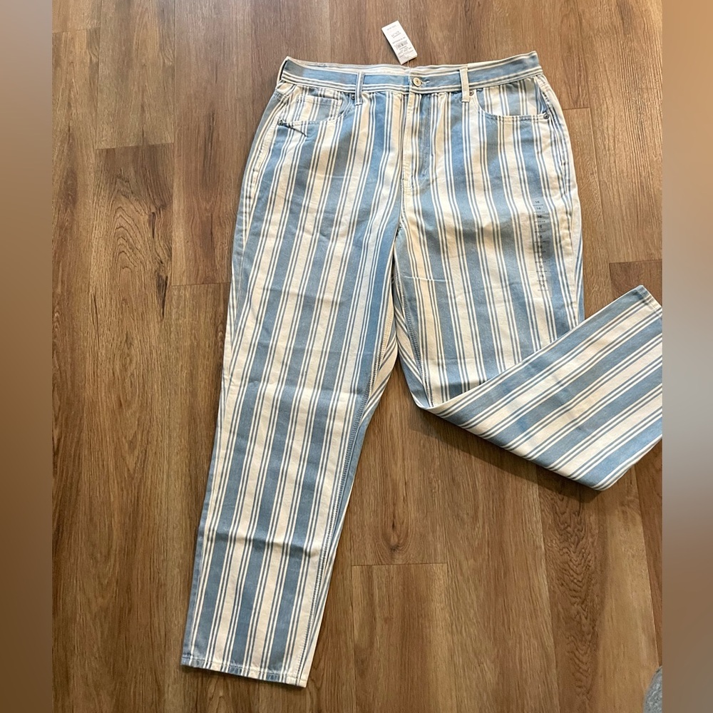 American Eagle Striped Jeans. - Picture 2 of 14